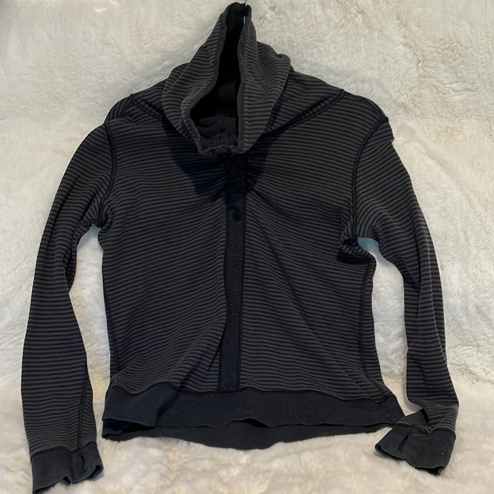 Lululemon adjustable turtle neck